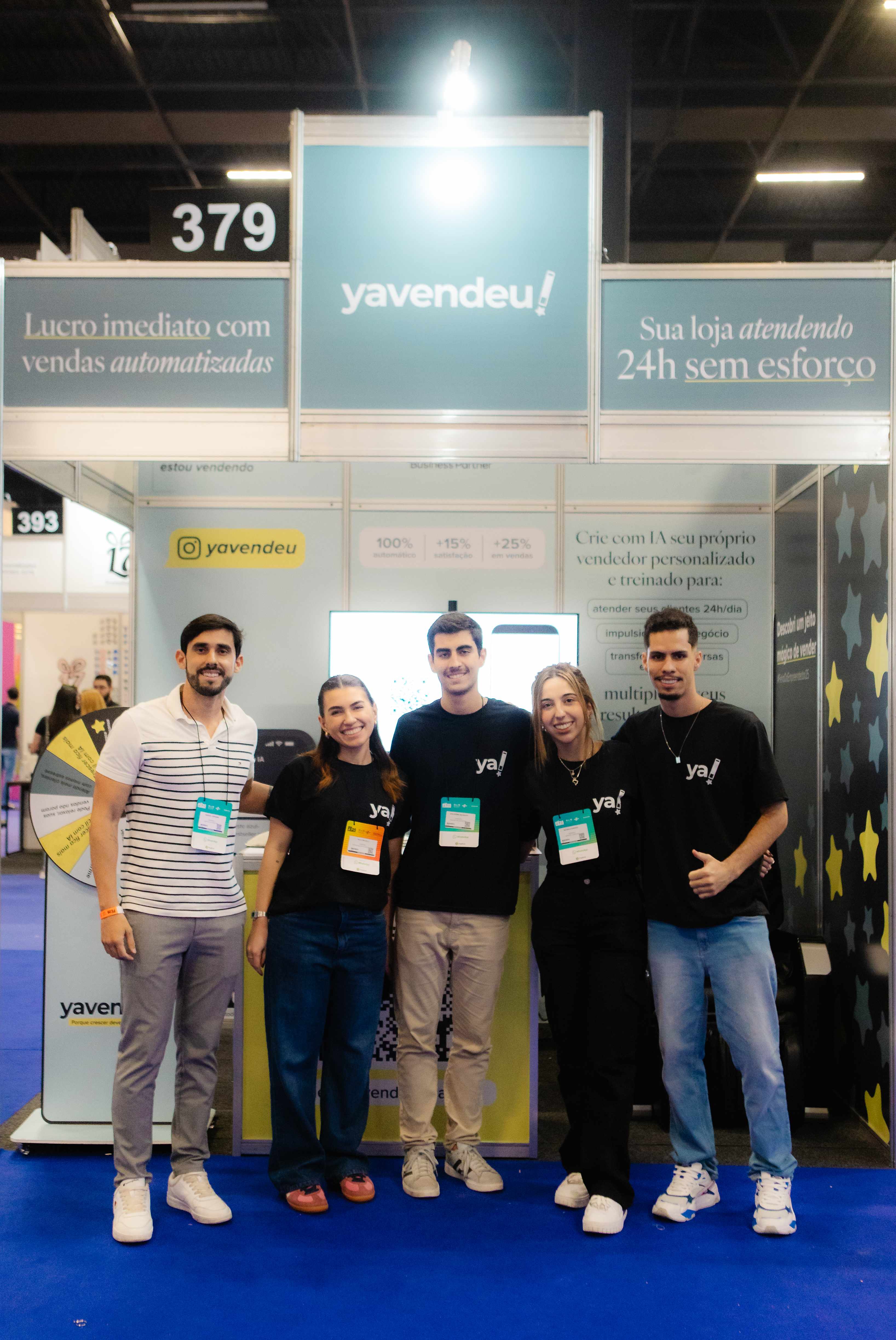 Yavendio booth team